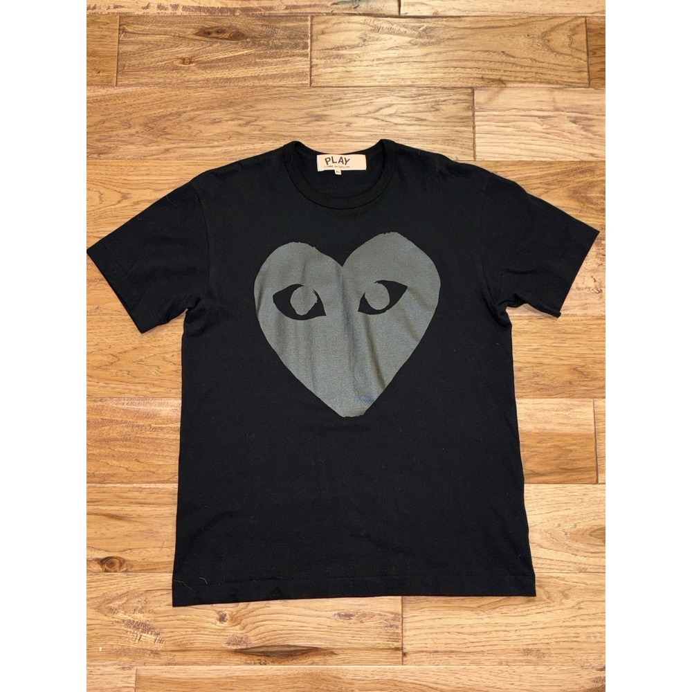 NWOT‎ Comme Des Garcons Play Shirt Mens XL Black Heart Eyes Graphic Tee T-Shirt